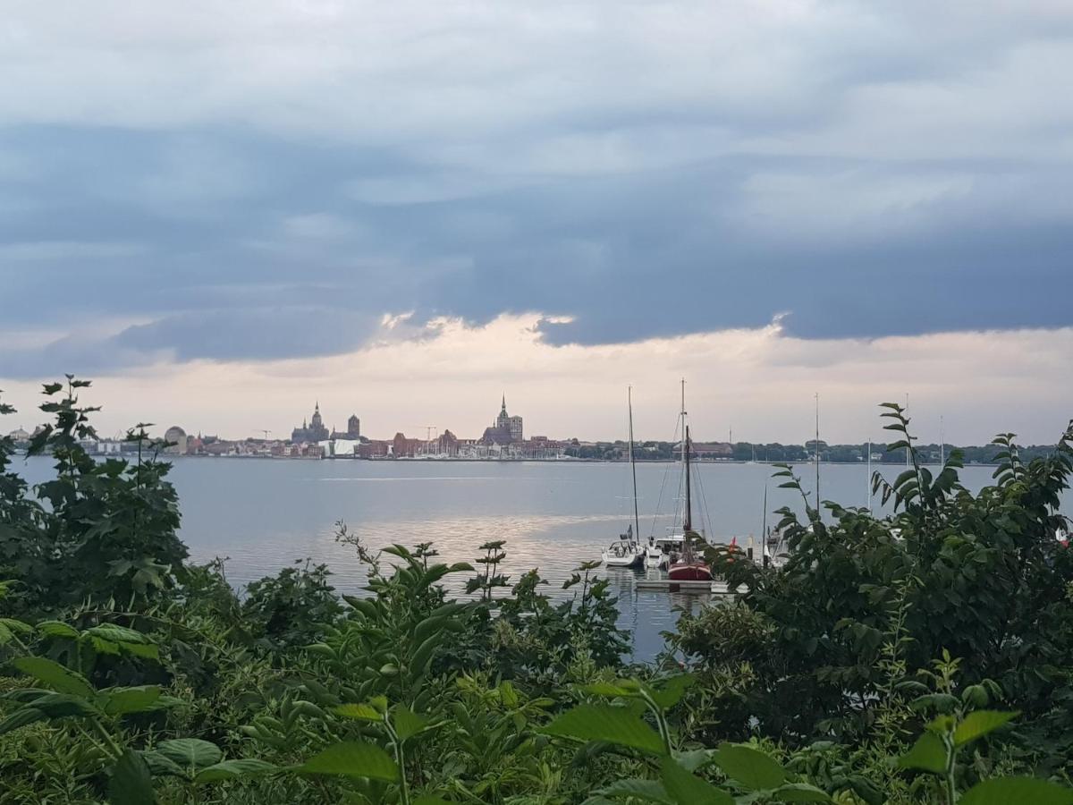 Ferienwohnung Meerzeit Eg Altefähr Esterno foto